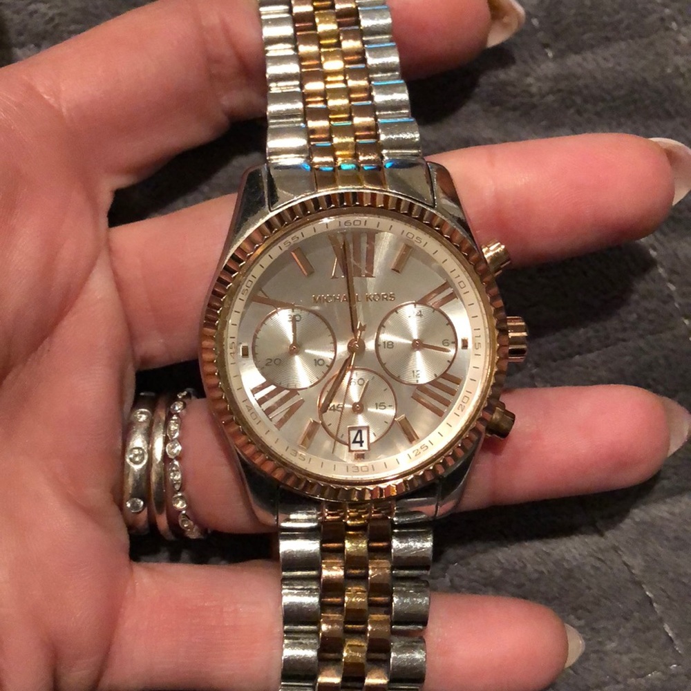 Michael Kors watch (Needs battery)